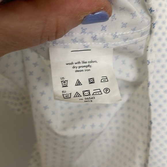 Men’s Van Heusen dress shirt - Picture 5 of 6